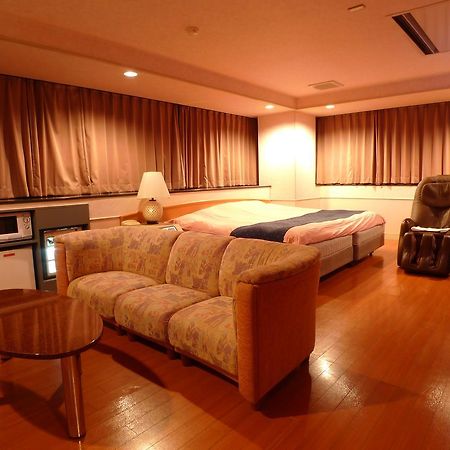 Golf Nirasaki Inter (Adults Only) Hotel Exterior foto