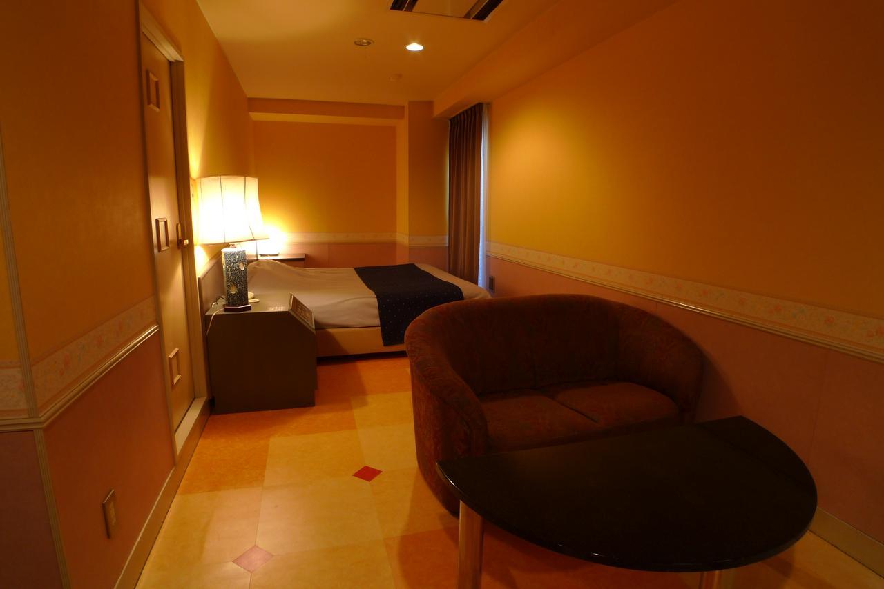 Golf Nirasaki Inter (Adults Only) Hotel Exterior foto