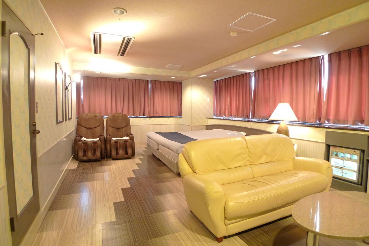 Golf Nirasaki Inter (Adults Only) Hotel Exterior foto